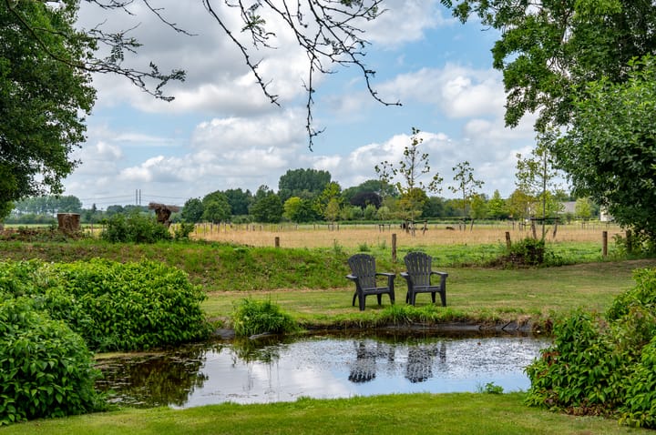 Foto 23 van Dorpsplein 35