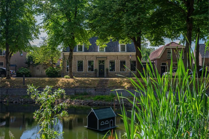 Foto 35 van Dorpsplein 35