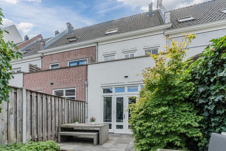 Foto 2 van Laan door de Veste 44