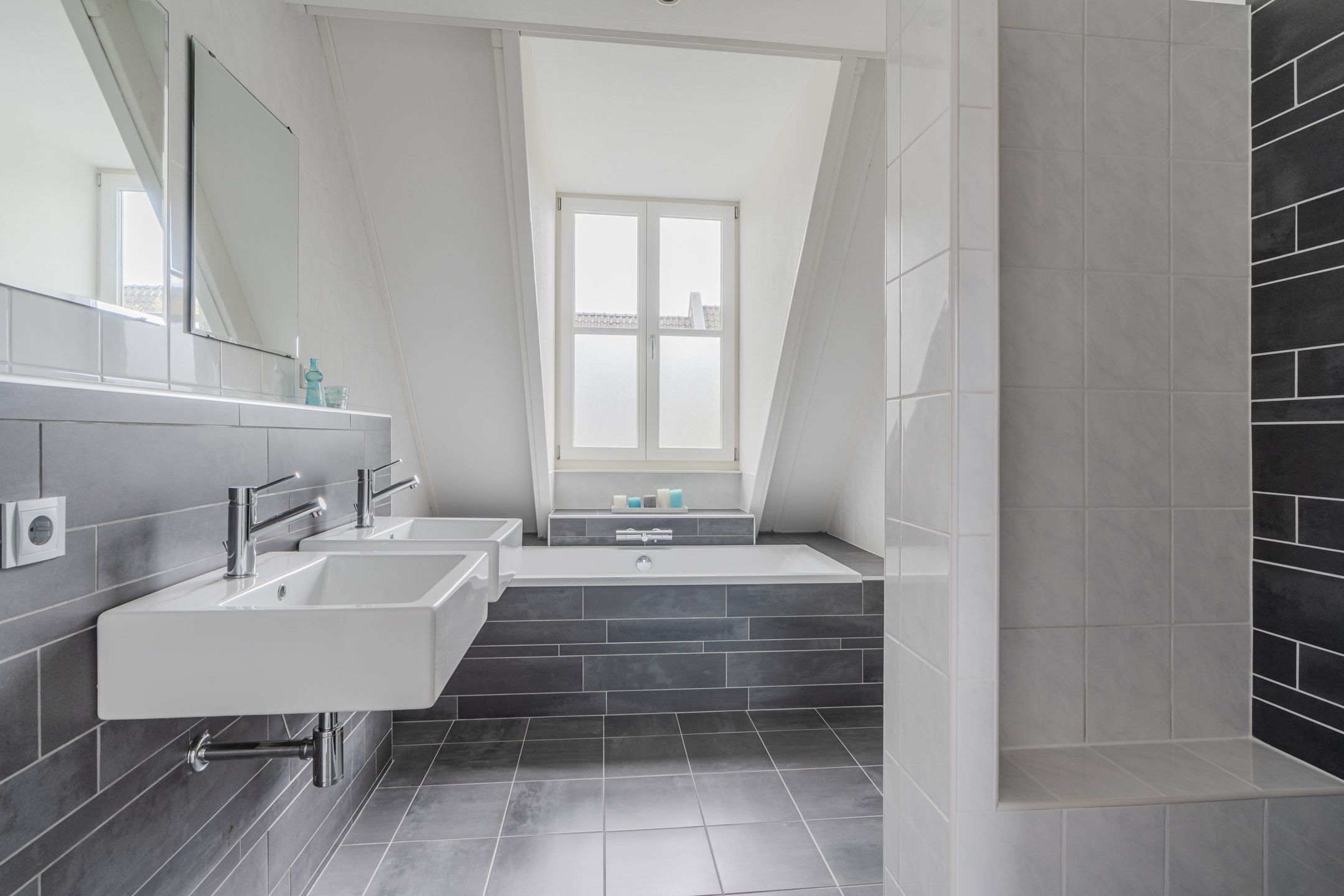 Foto 33 van Laan door de Veste 44