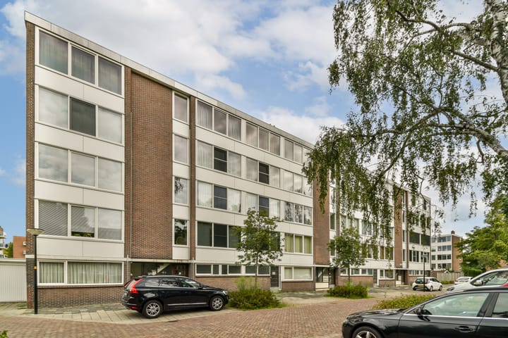 Foto 26 van Van 't Hoffstraat 10