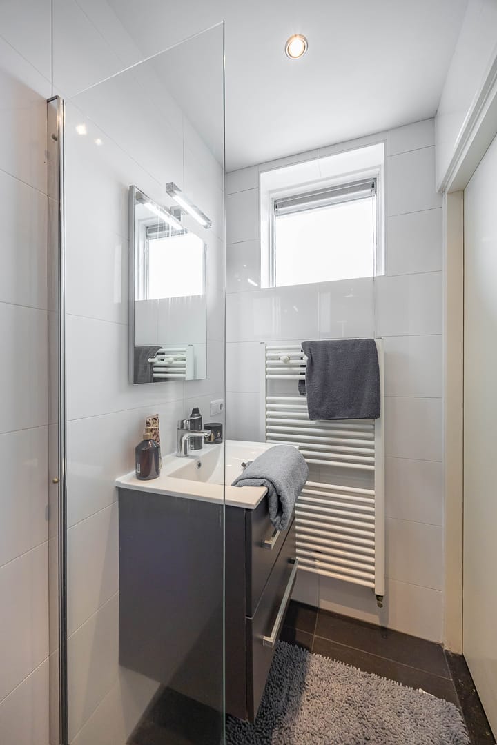 Foto 24 van Van Leeuwenhoekstraat 37