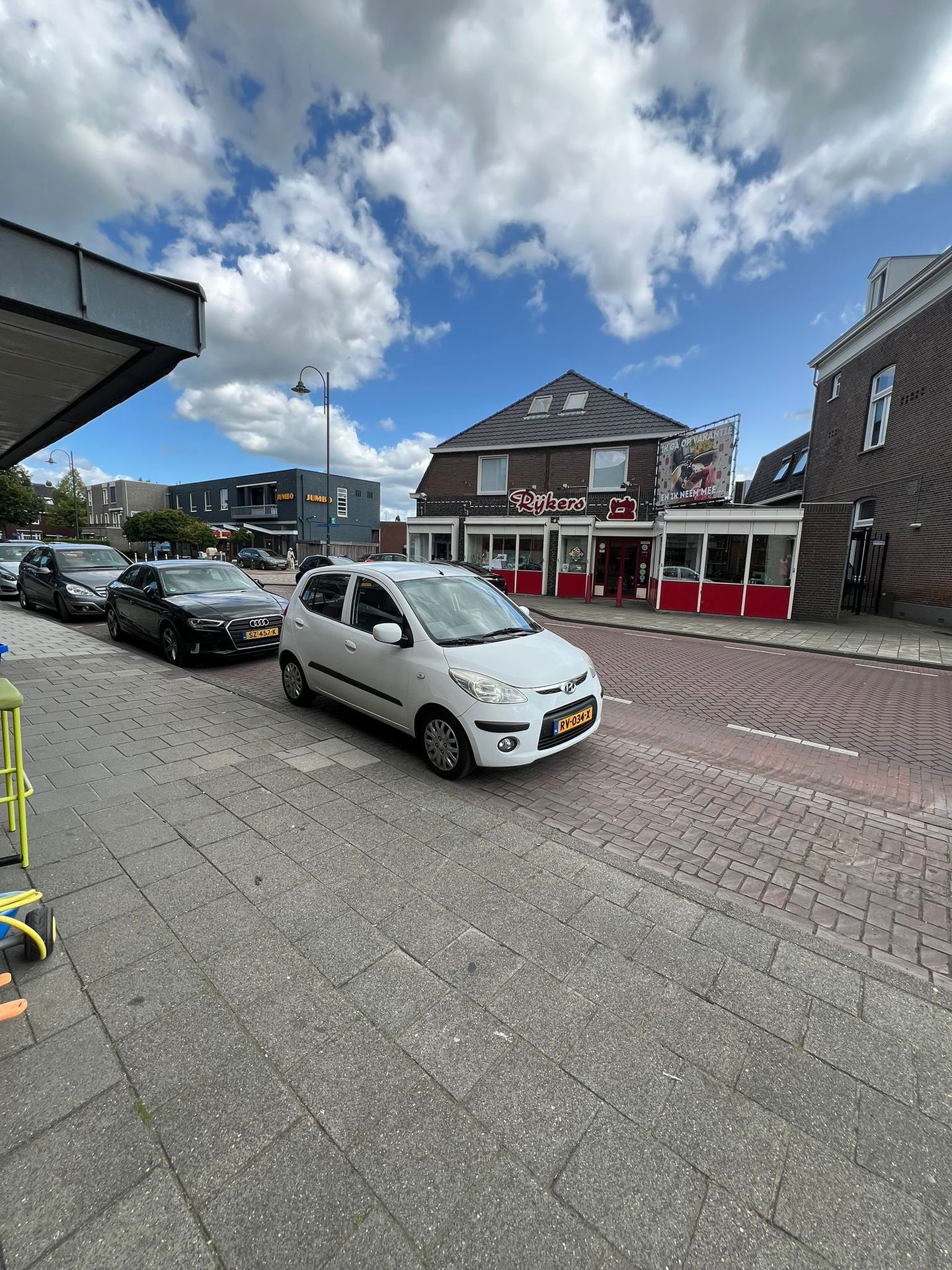 View photo 1 of Molenstraat 40