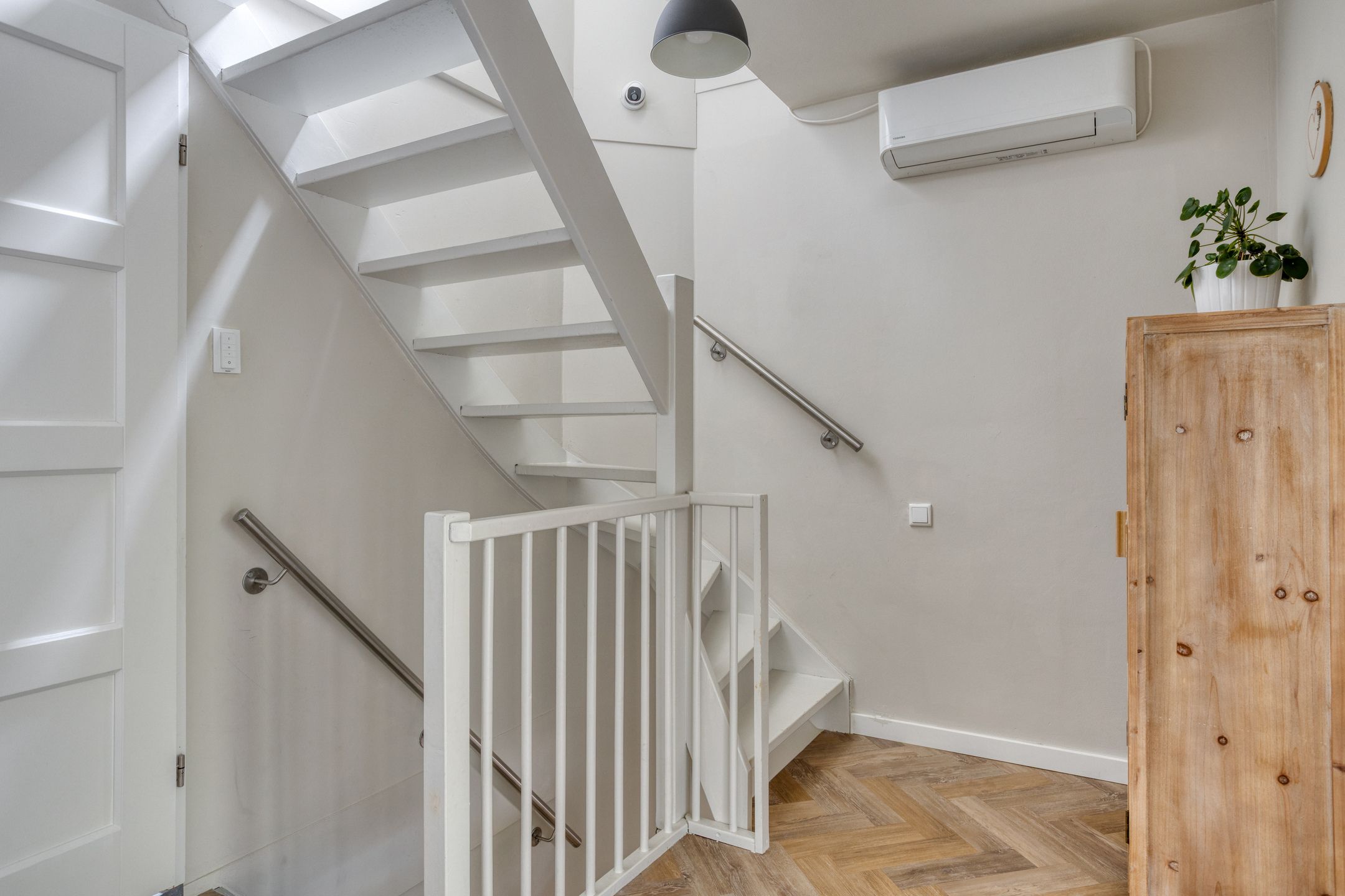 Foto 15 van Burcht 18