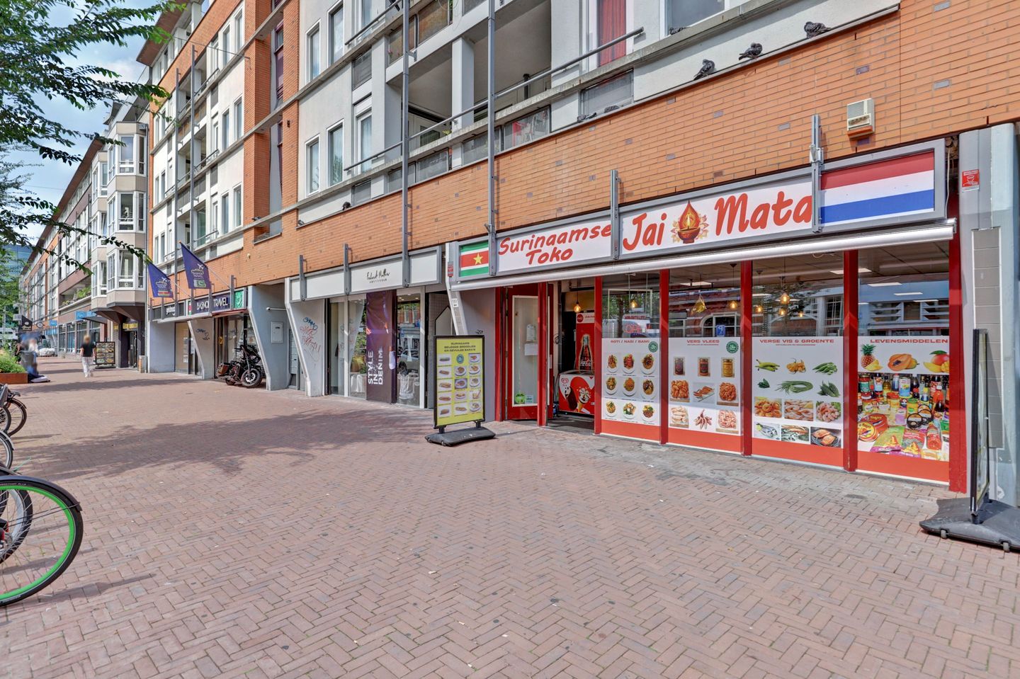 View photo 3 of Eerste Van Swindenstraat 191