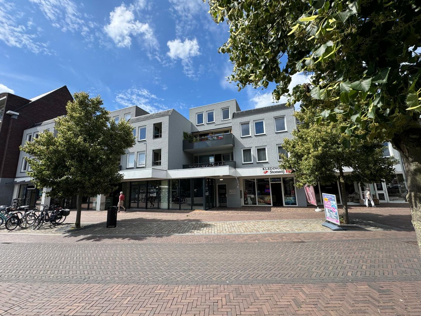 View photo 2 of Hoofdstraat 2-B