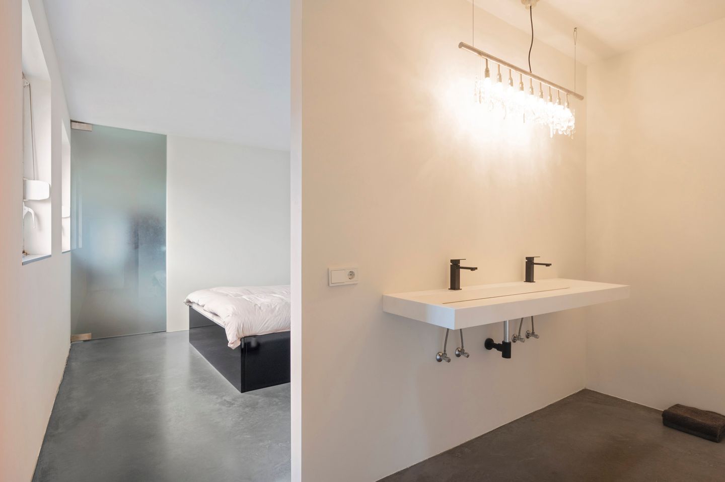 Photo 25 of Maasheuvel 52