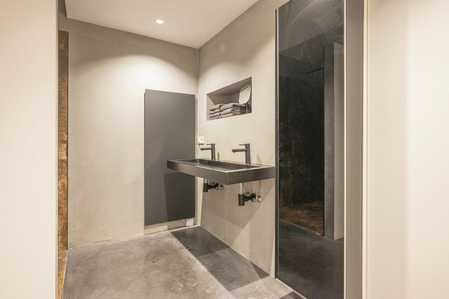 Photo 44 of Maasheuvel 52