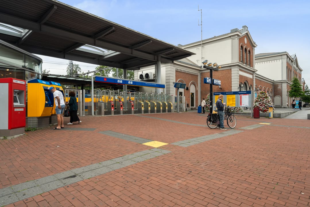 Photo 38 of Adriaan van Altenastraat 19