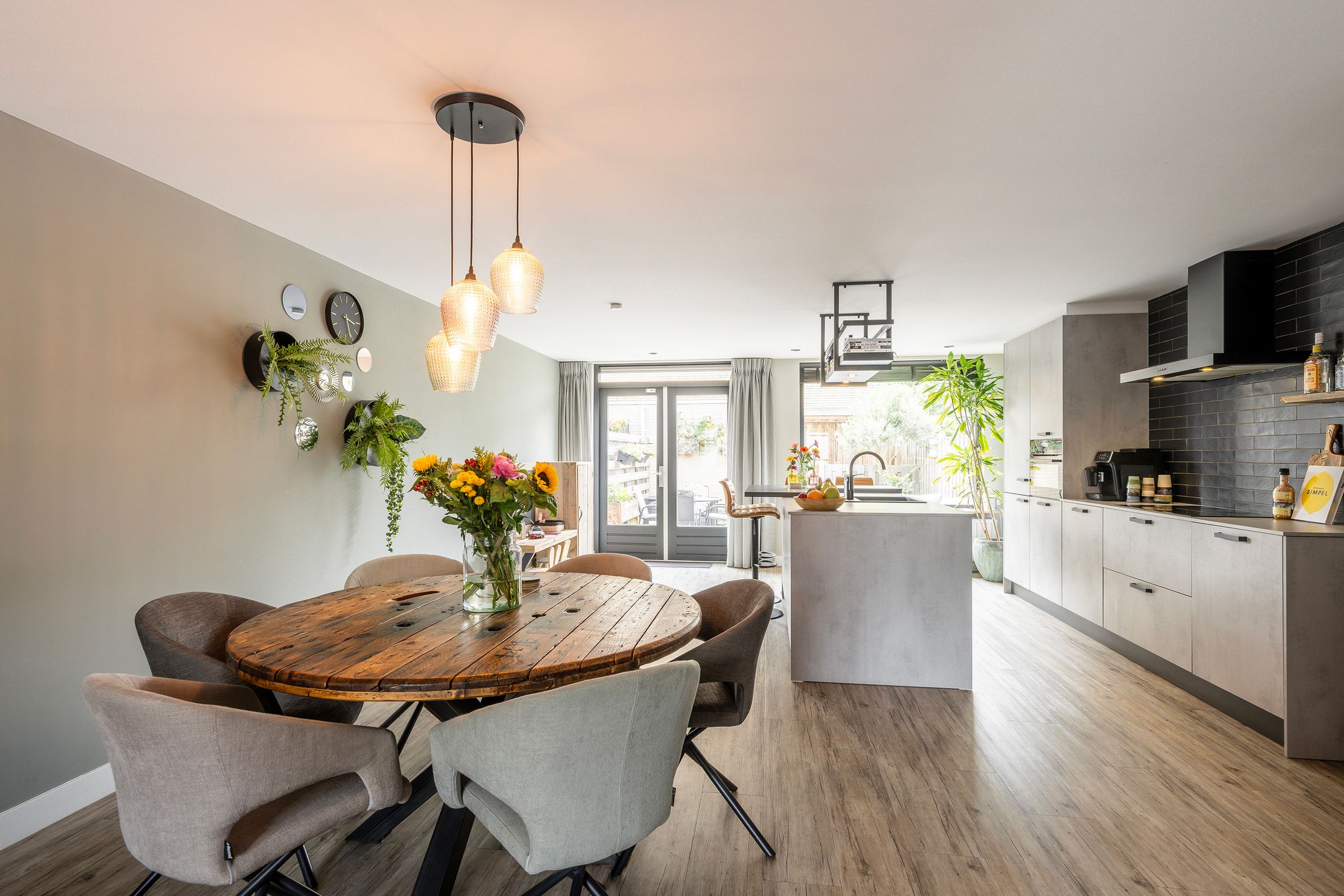 Foto 12 van Aalbersestraat 15