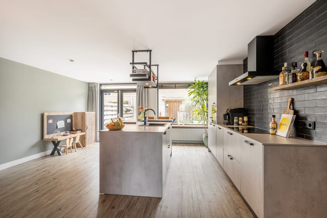 Foto 13 van Aalbersestraat 15