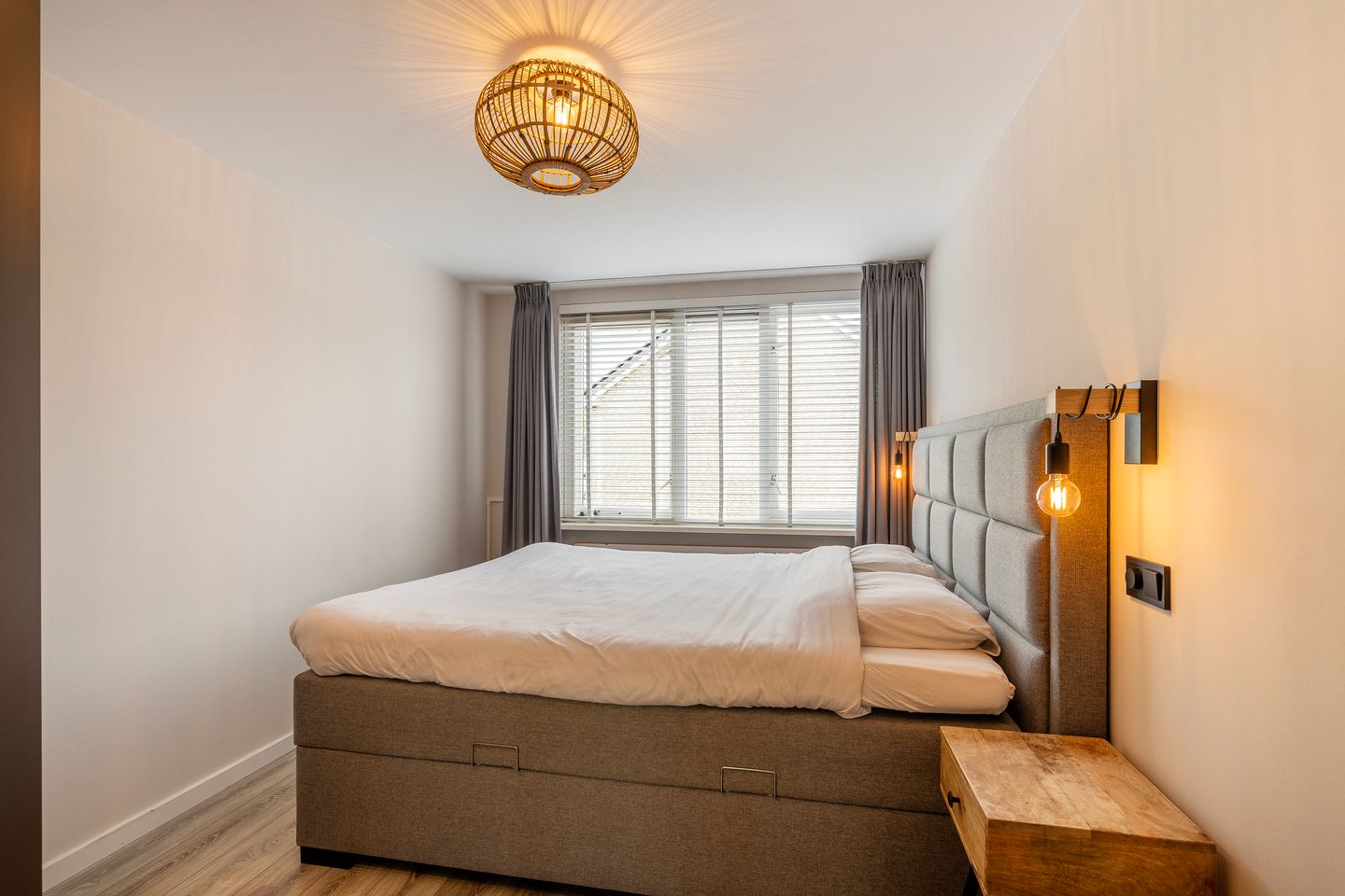 Foto 20 van Aalbersestraat 15