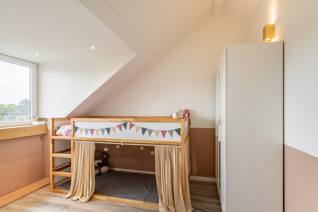 Foto 32 van Aalbersestraat 15