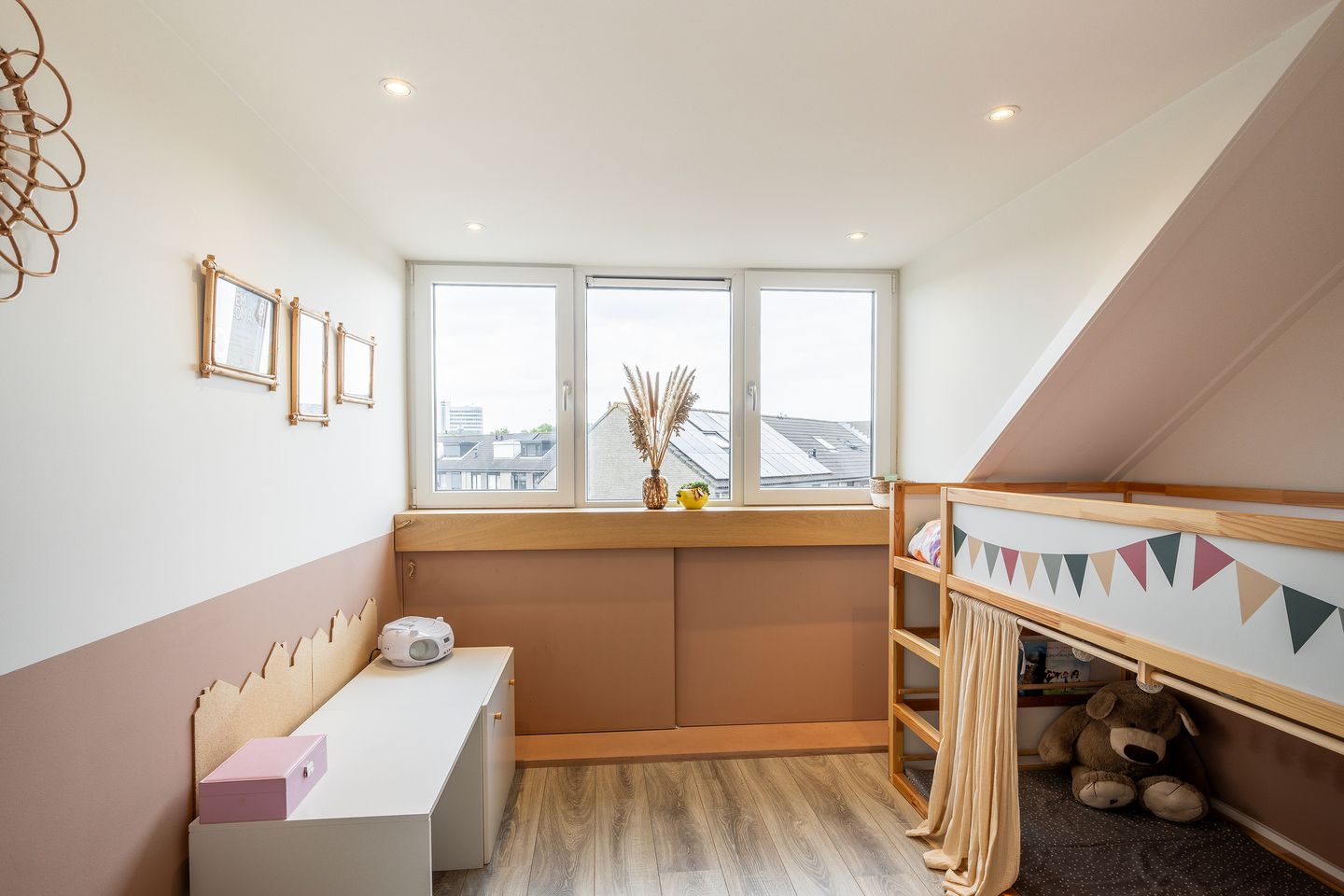 Foto 34 van Aalbersestraat 15