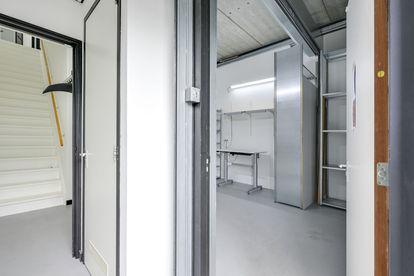 View photo 5 of Nijverheidsweg 25-G