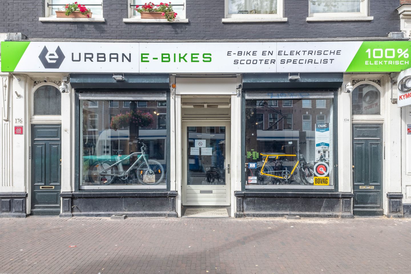 View photo 2 of Bilderdijkstraat 174-176