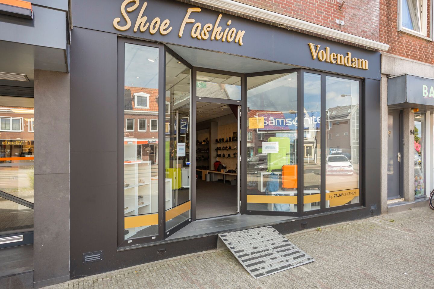 Bekijk foto 2 van Julianaweg 86