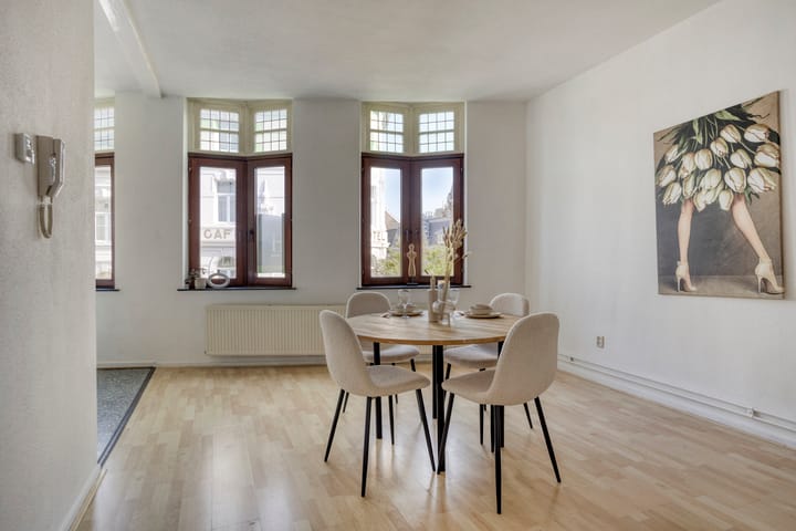 Photo 12 of Wycker Brugstraat 3-B