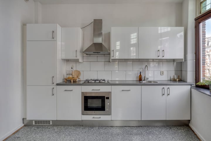 Photo 15 of Wycker Brugstraat 3-B