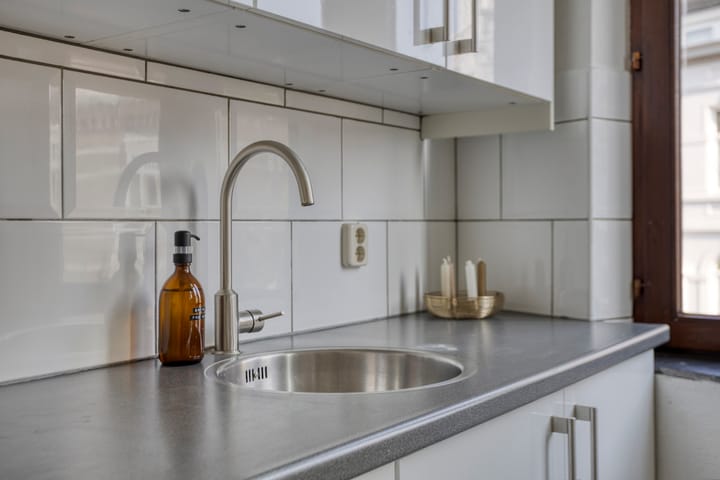 Photo 17 of Wycker Brugstraat 3-B