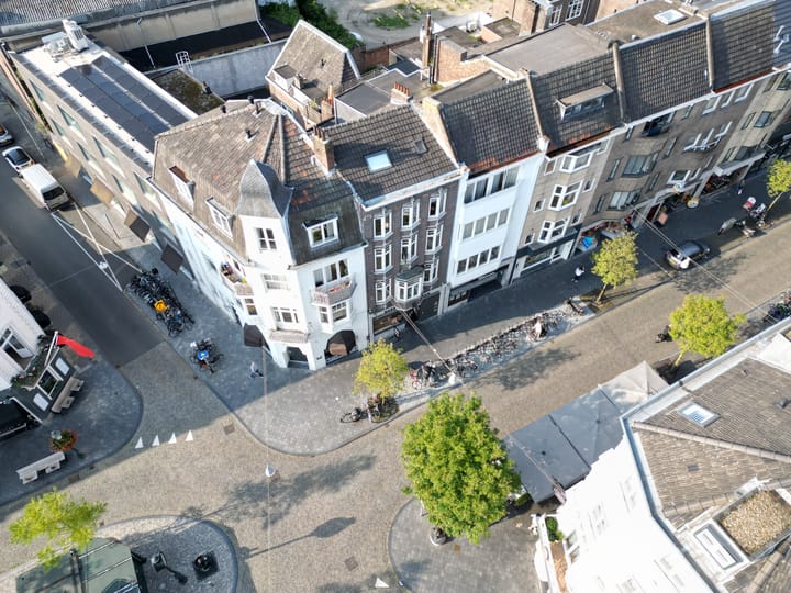 Photo 36 of Wycker Brugstraat 3-B