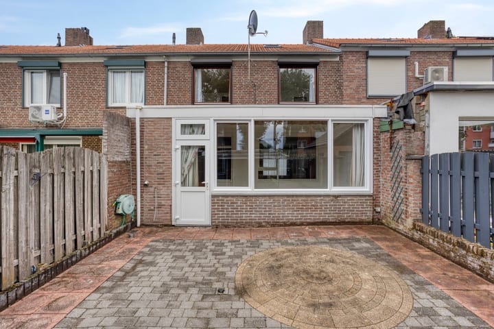 Foto 28 van Beneluxstraat 20