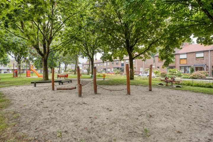 Foto 31 van Beneluxstraat 20