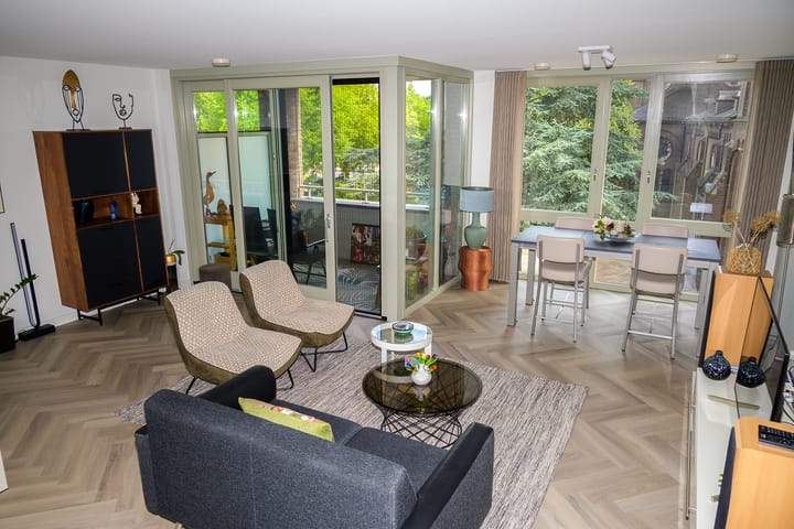 Photo 3 of Nieuwendijk 5-E