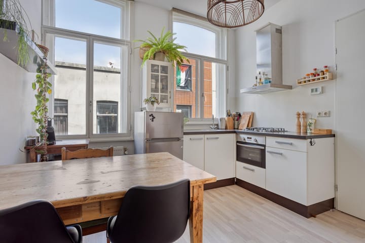 Foto 4 van Eerste Walstraat 1-B