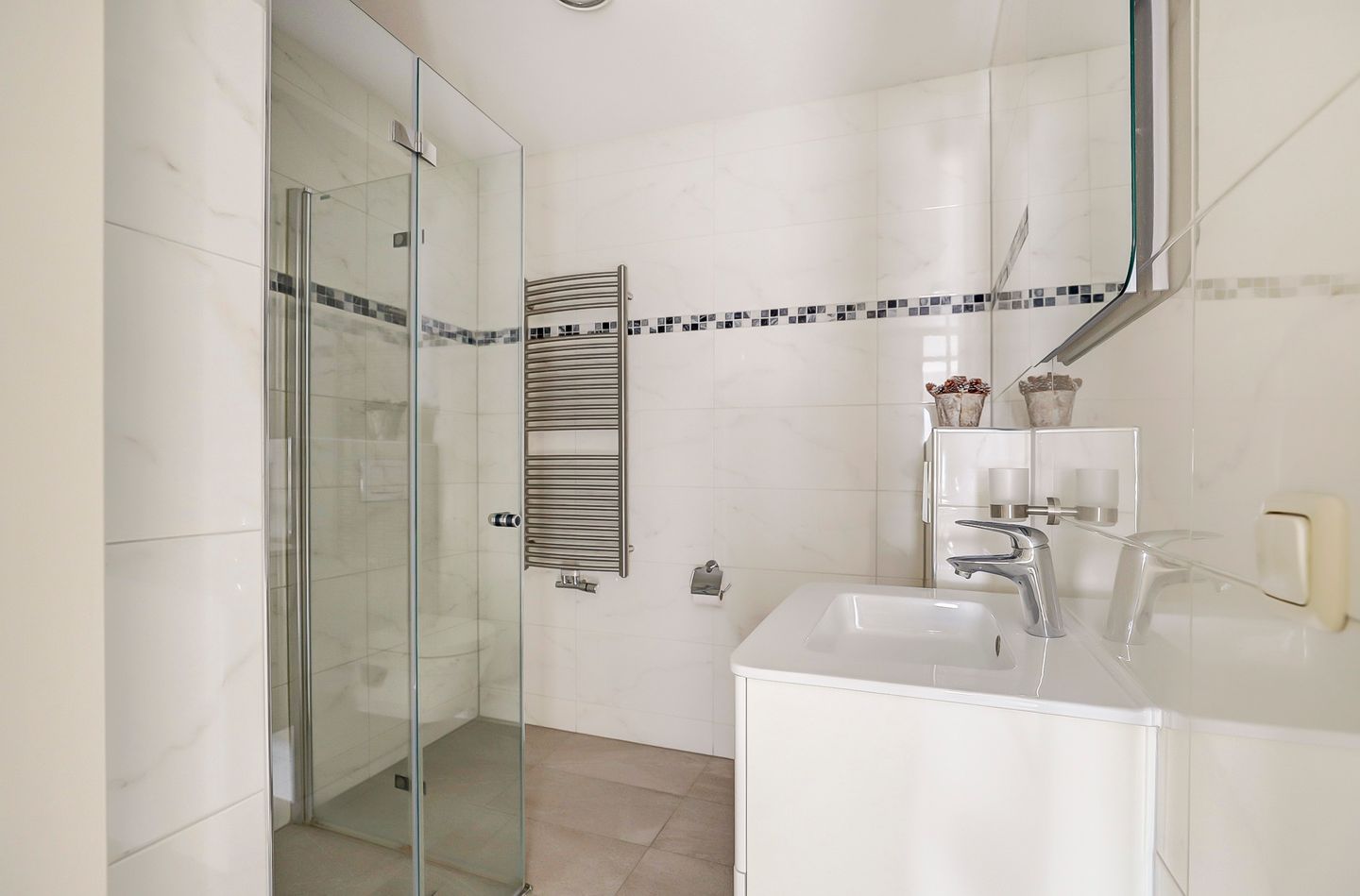 Foto 5 van Glenn Millerstraat 26