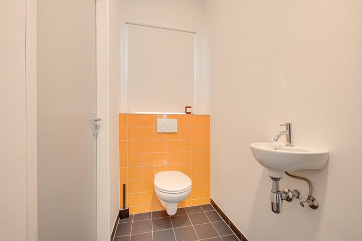 Photo 12 of Dorpsstraat 8