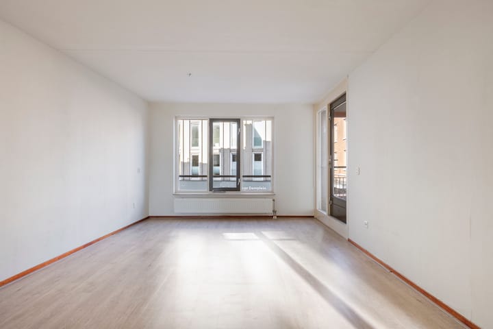 Photo 6 of Damstraat 6-C