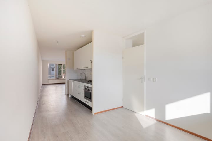 Photo 12 of Damstraat 6-C