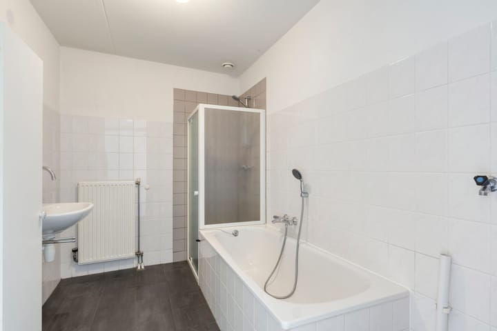 Photo 15 of Damstraat 6-C