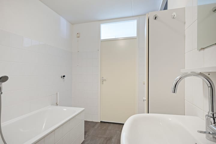 Photo 16 of Damstraat 6-C