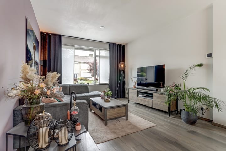 Photo 16 of Hoolstraat 22