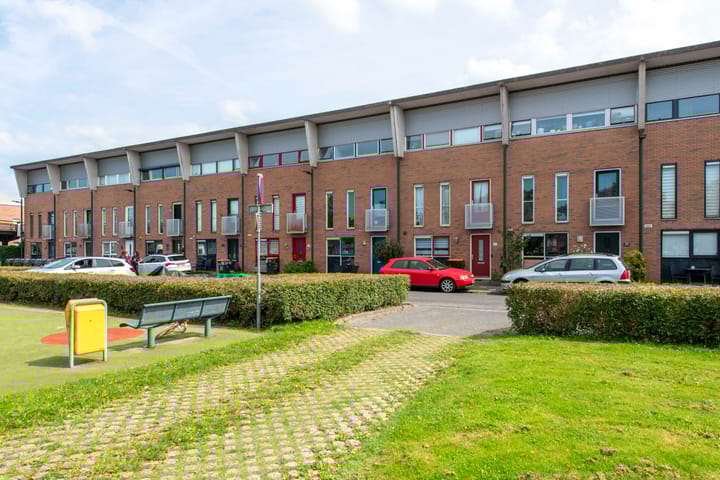 Foto 2 van Aletta Jacobstuin 36