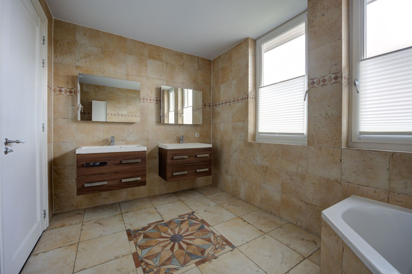 Foto 35 van Baroniestraat 9