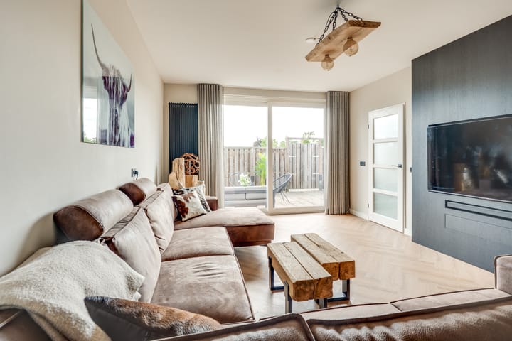 Foto 14 van Raadhuisplein 16