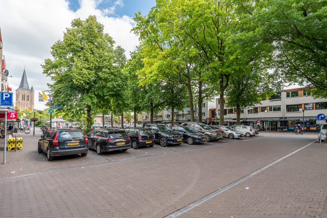 Photo 41 of Raadhuisplein 16