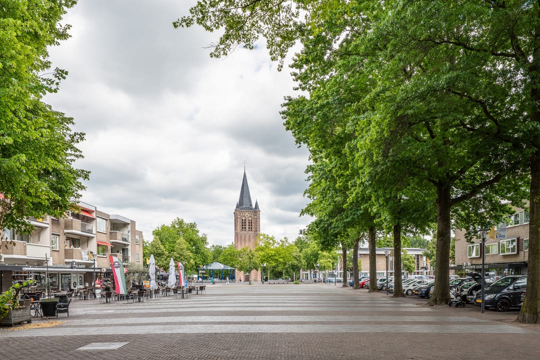 Photo 43 of Raadhuisplein 16