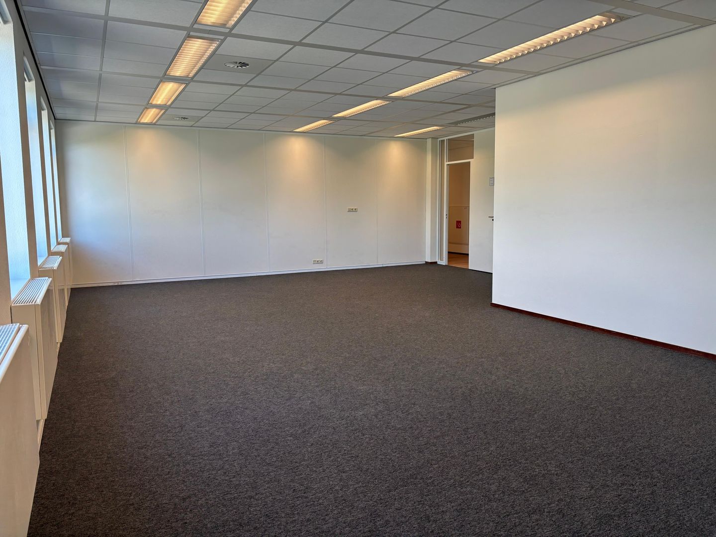 View photo 3 of Kerklaan 10