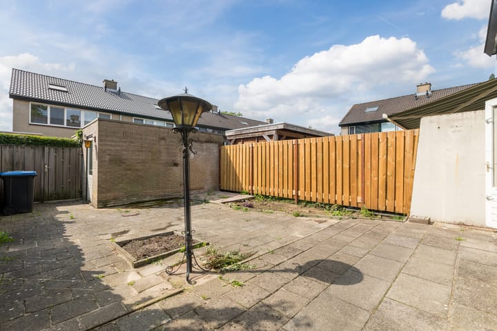 Foto 37 van Hoogvliethof 25