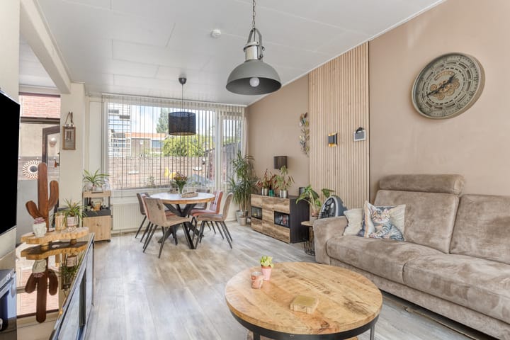 Photo 4 of Mahlerstraat 22