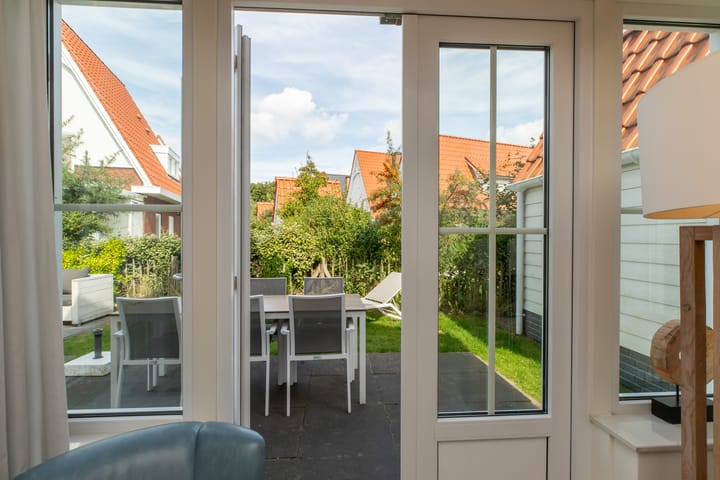 Photo 12 of John O. Forfarstraat 41