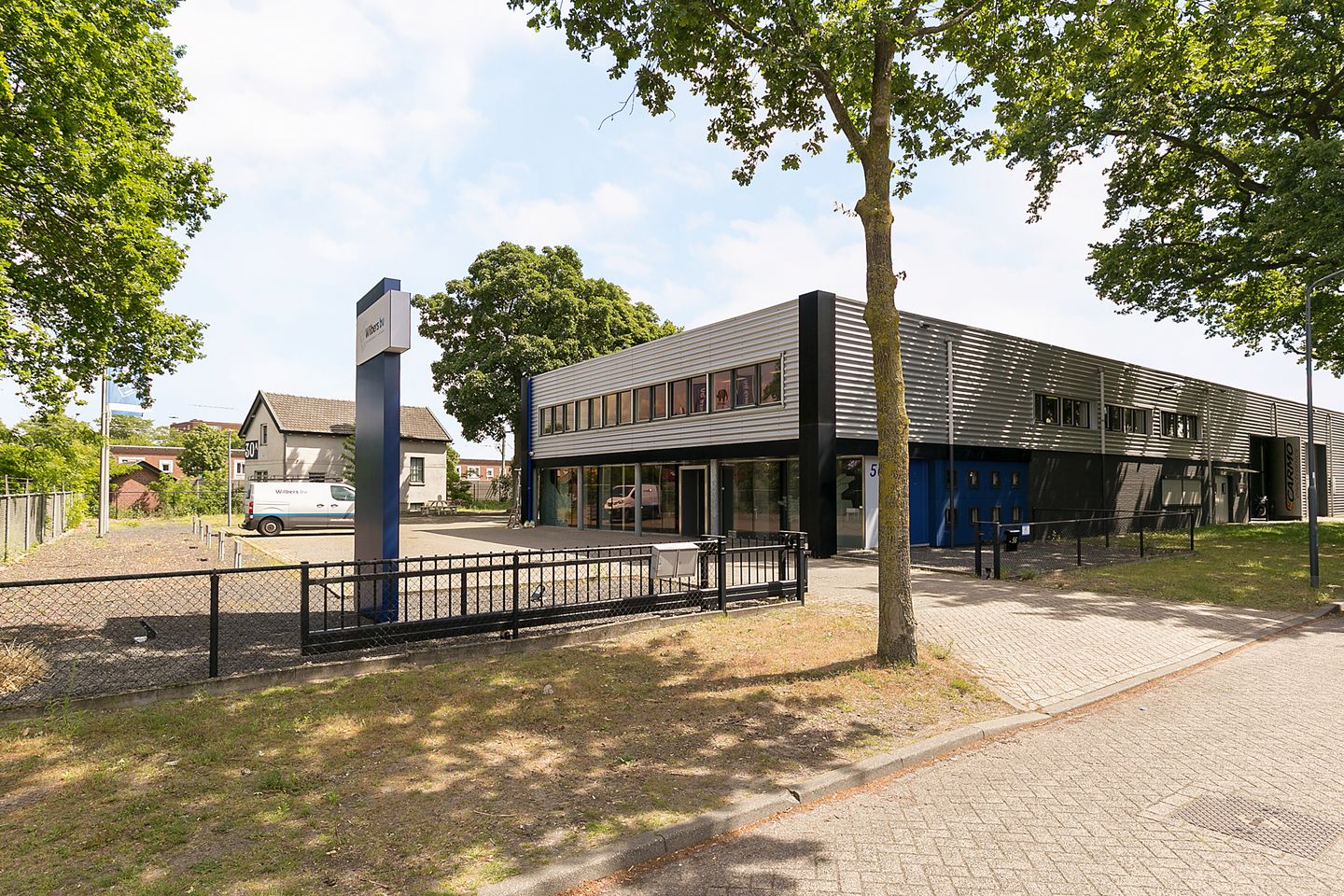 Bekijk foto 1 van Rooseindsestraat 56