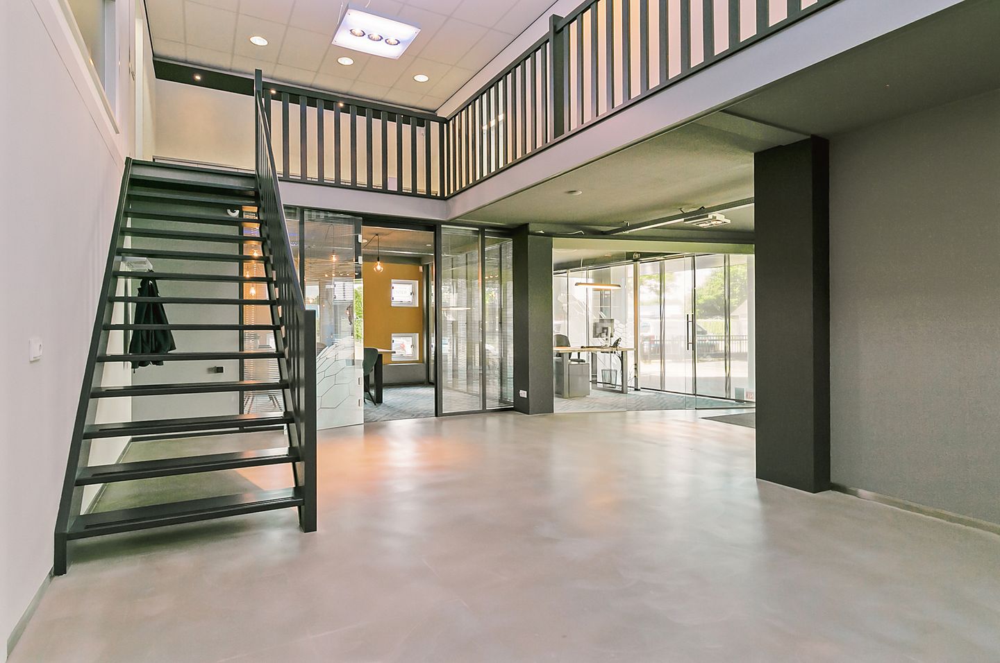 Bekijk foto 4 van Rooseindsestraat 56