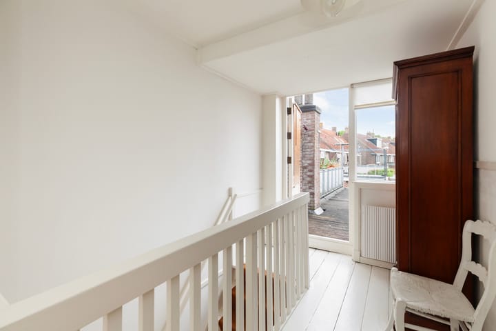 Photo 19 of Piet Heinstraat 27