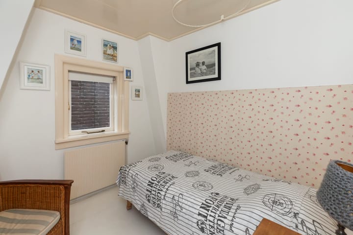 Photo 22 of Piet Heinstraat 27