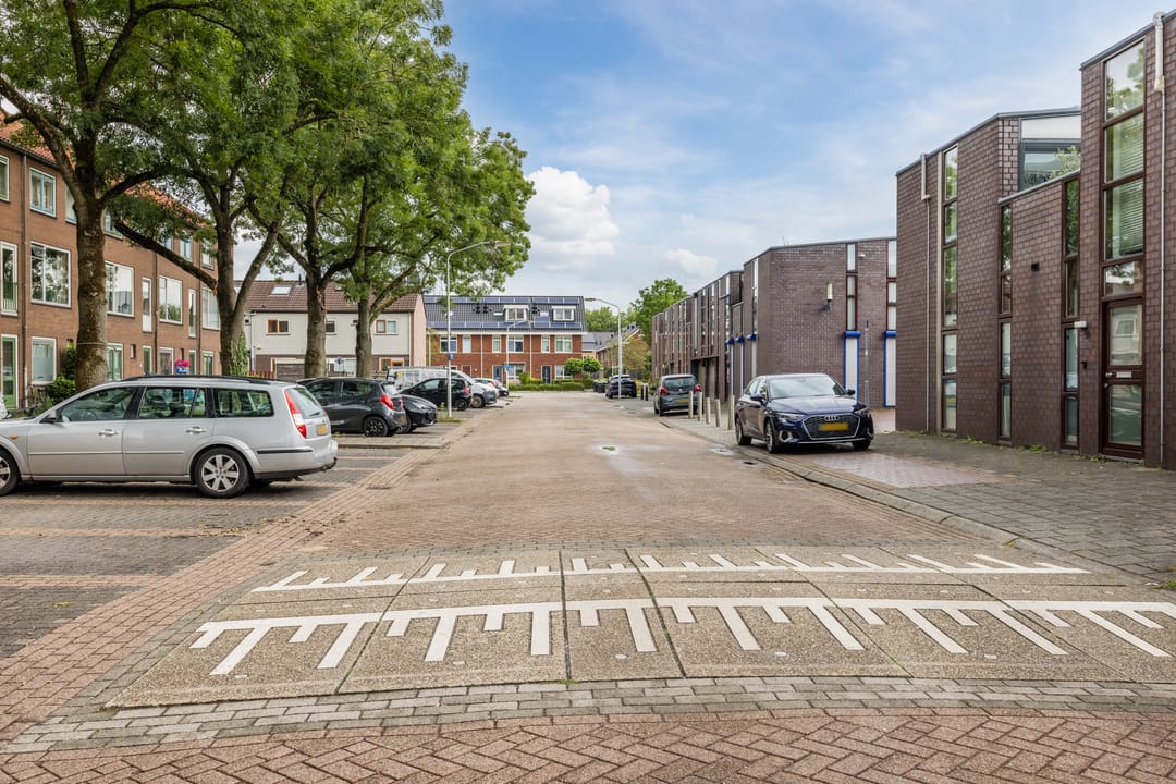 Photo 28 of Zonnebloemstraat 46